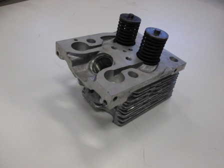 Plokikaas klappidega küünla avaga D144-1003008-10 T-16,T-25,T-40
