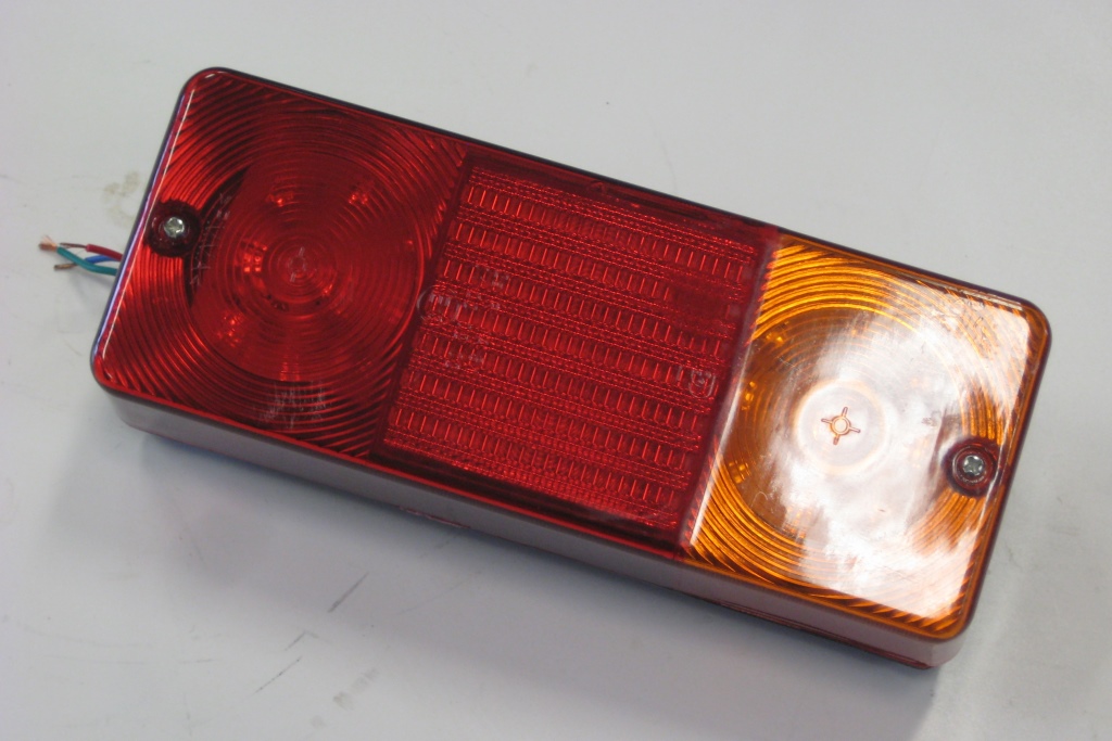 Suunatuli tagumine MTZ LED 7303.3716