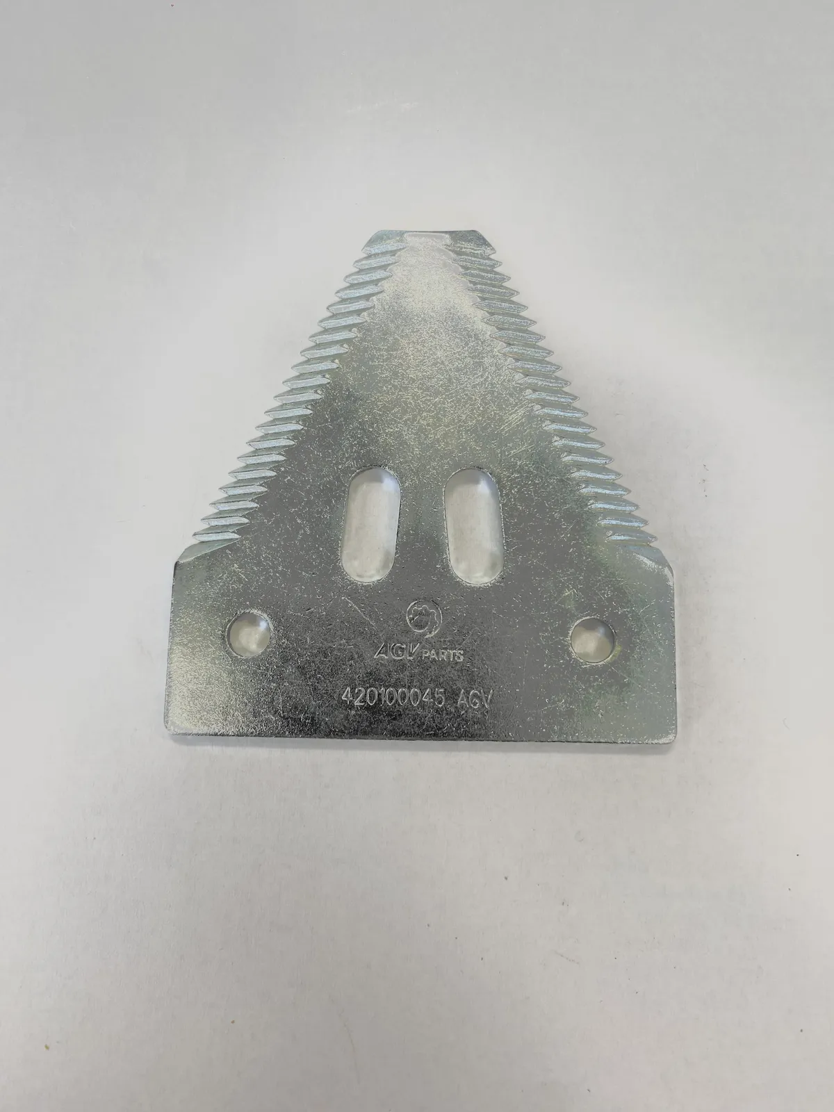 Vikati tera Claas 611203 83x76x2.7mm ¤6mm harv hammas